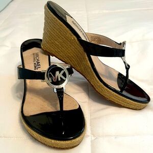 Michael Kors Palm Beach Thong Wedge Sandal Women’s size 8